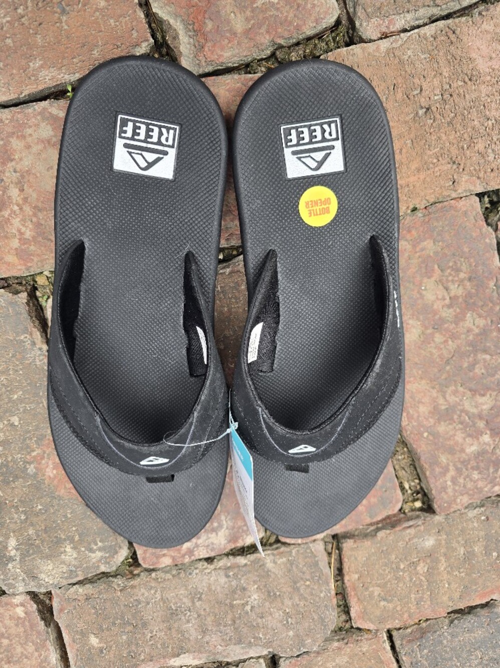 Reef Fanning Men's Water Friendly Flip Flops With Bottle Opener NWT 11 Black - Picture 5 of 11